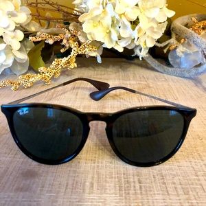 SOLD!!!! Ray-Ban Black & Brown Turtleshell Sunglasses w/ Case